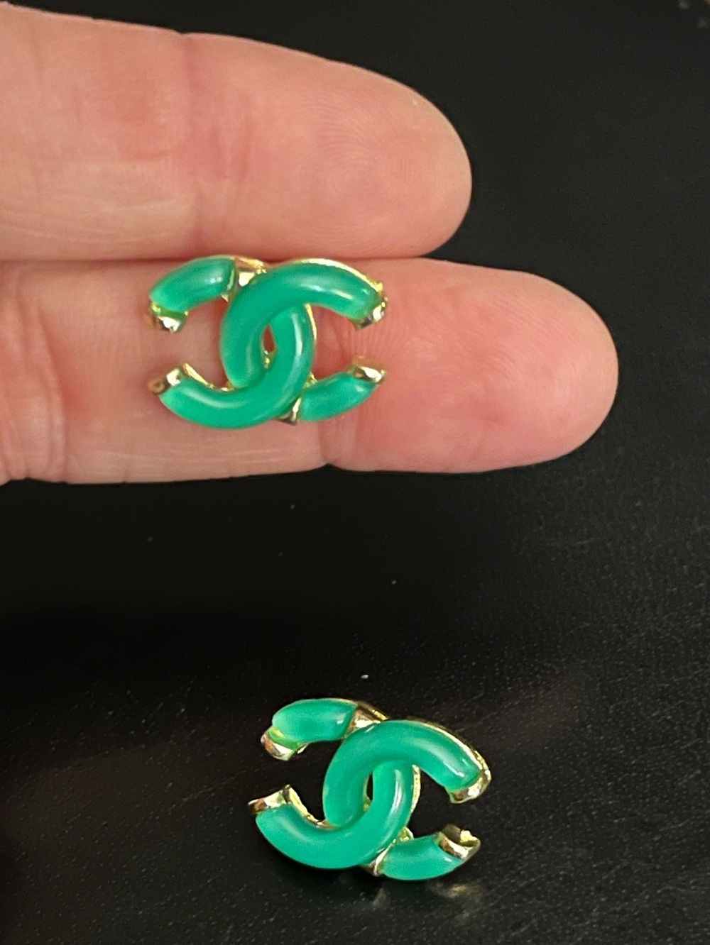 ChaneI Lucite Green Gold Tone Letter Logo Stud Earrings - Picture 3 of 4